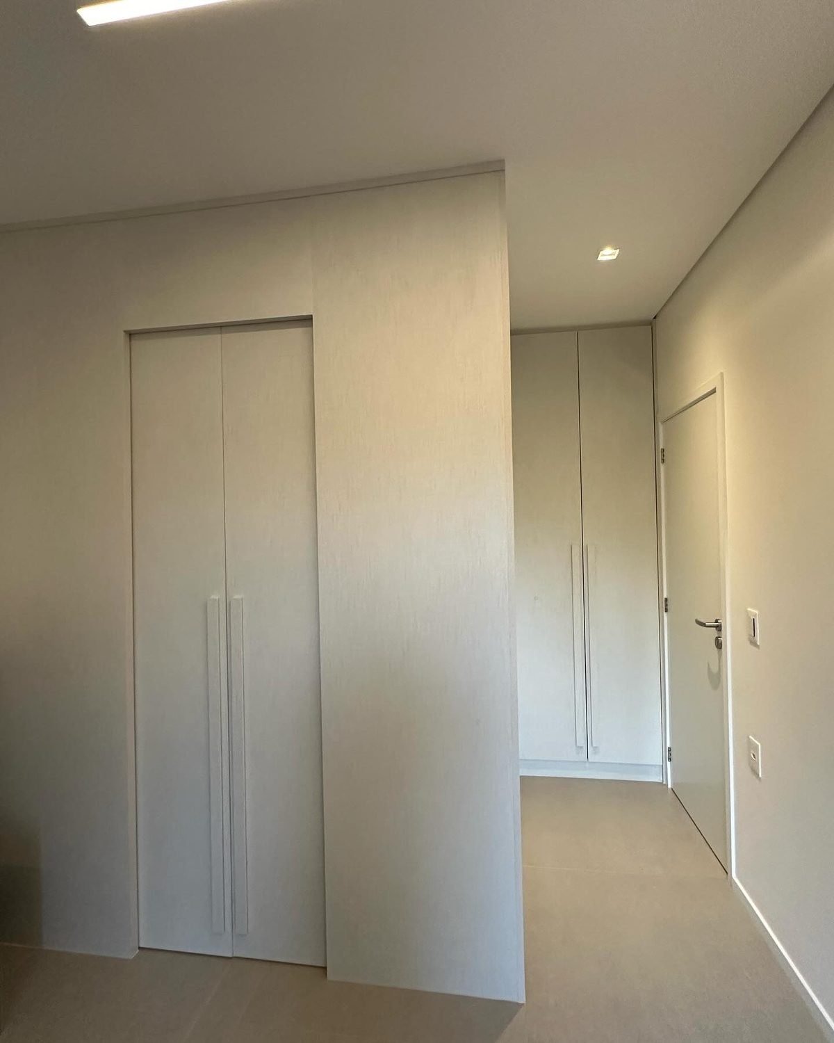 Projeto de marcenaria sob medida — closet